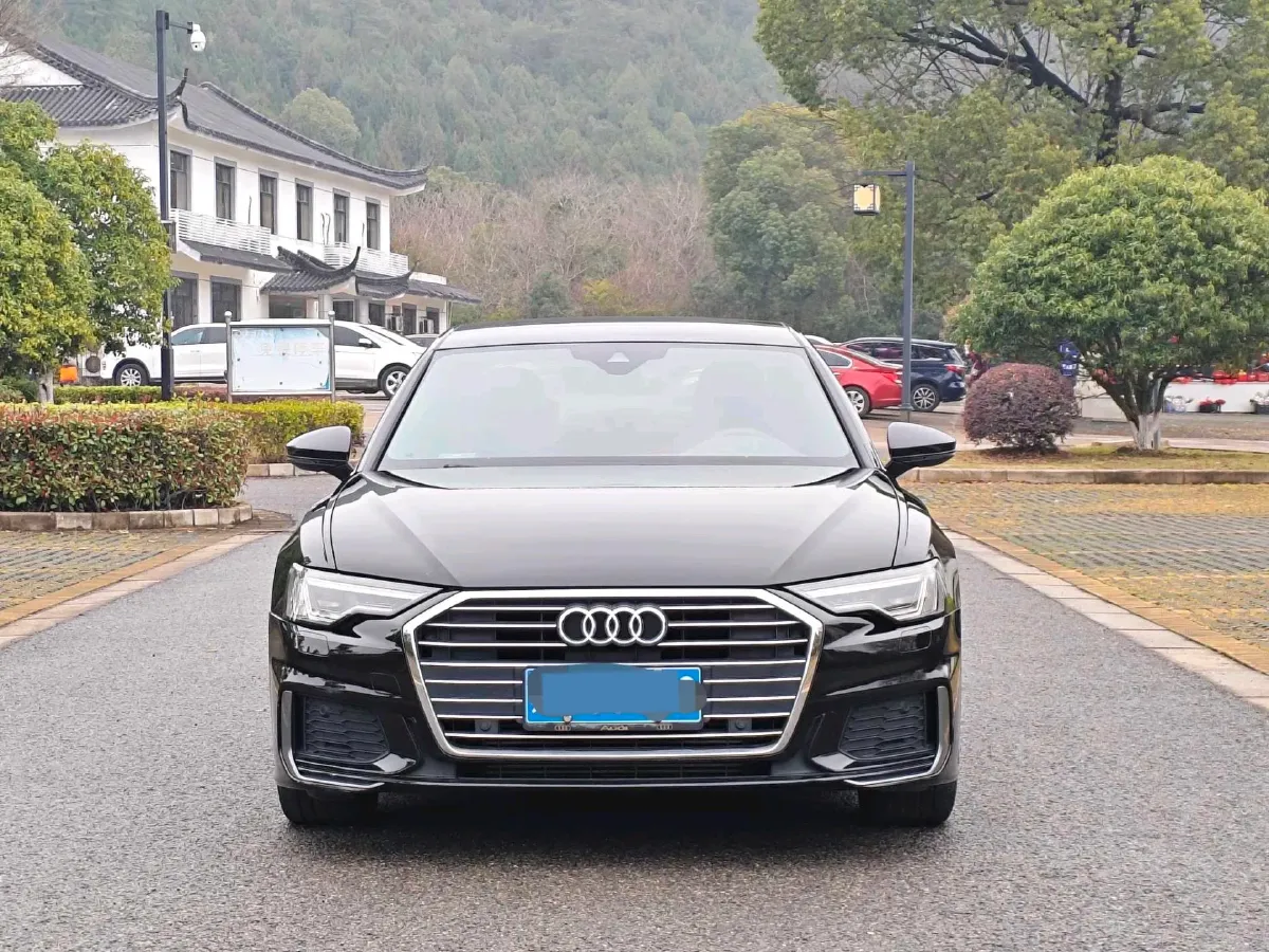 2020 Audi A6L 2.0T 224HP L4 7DCT,autocango,china used car exporter,china ev exporter,chinese used car exporter,chinese used ev exporter