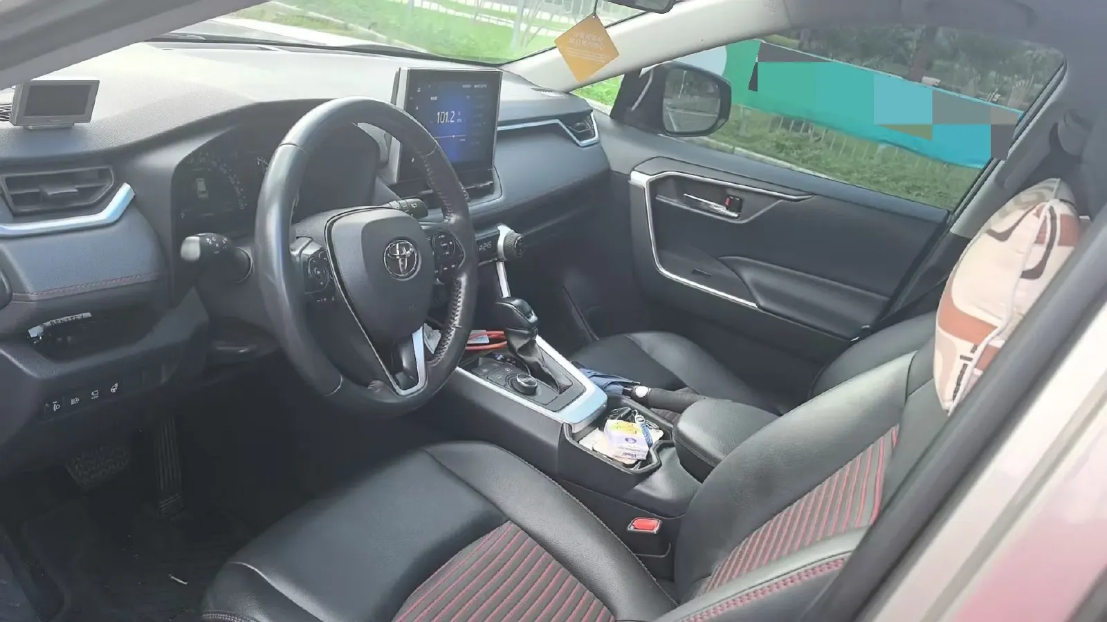 2022 Toyota RAV4 Hybird E+ 2.5L 180HP L4 E-CVT PHEV 15.984KWH,autocango,china used car exporter,china ev exporter,chinese used car exporter,chinese used ev exporter