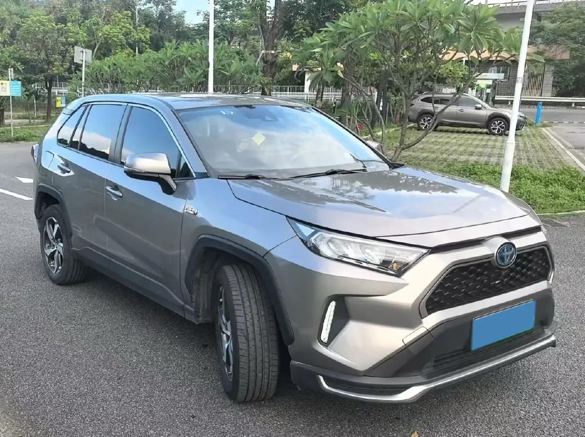 2022 Toyota RAV4 Hybird E+ 2.5L 180HP L4 E-CVT PHEV 15.984KWH,autocango,china used car exporter,china ev exporter,chinese used car exporter,chinese used ev exporter