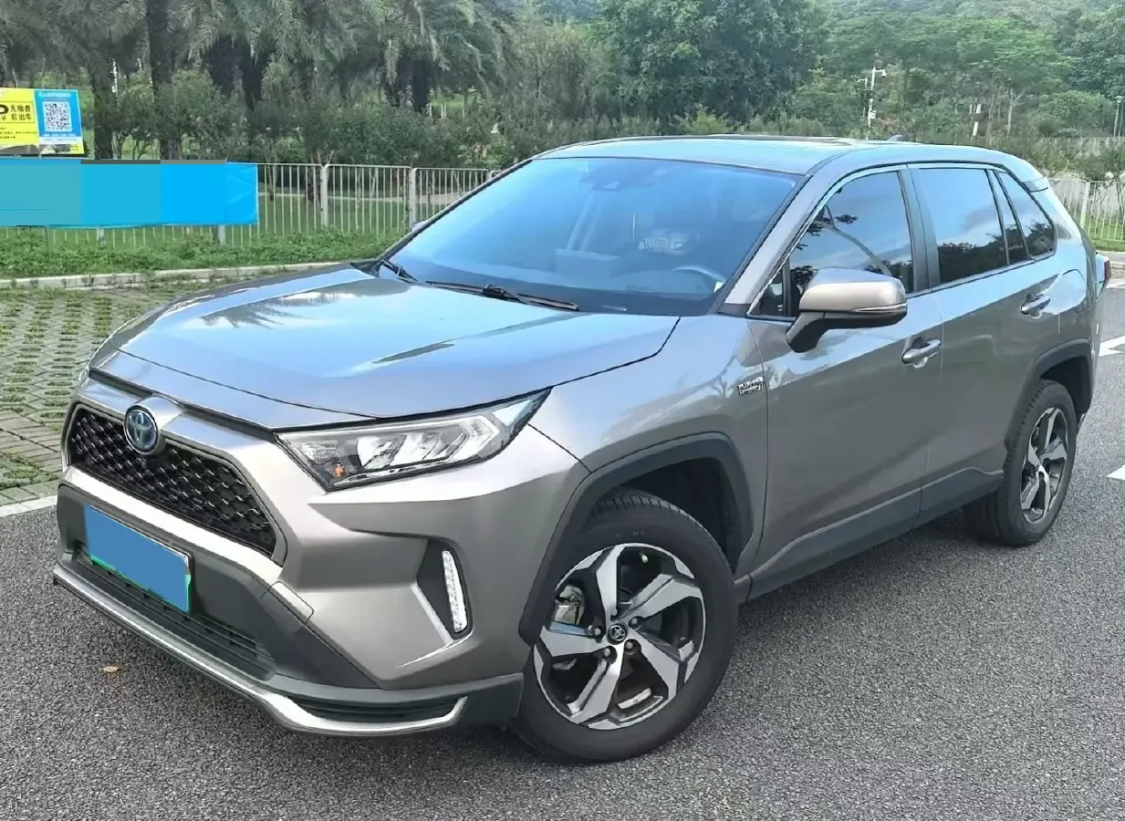2022 Toyota RAV4 Hybird E+ 2.5L 180HP L4 E-CVT PHEV 15.984KWH,autocango,china used car exporter,china ev exporter,chinese used car exporter,chinese used ev exporter