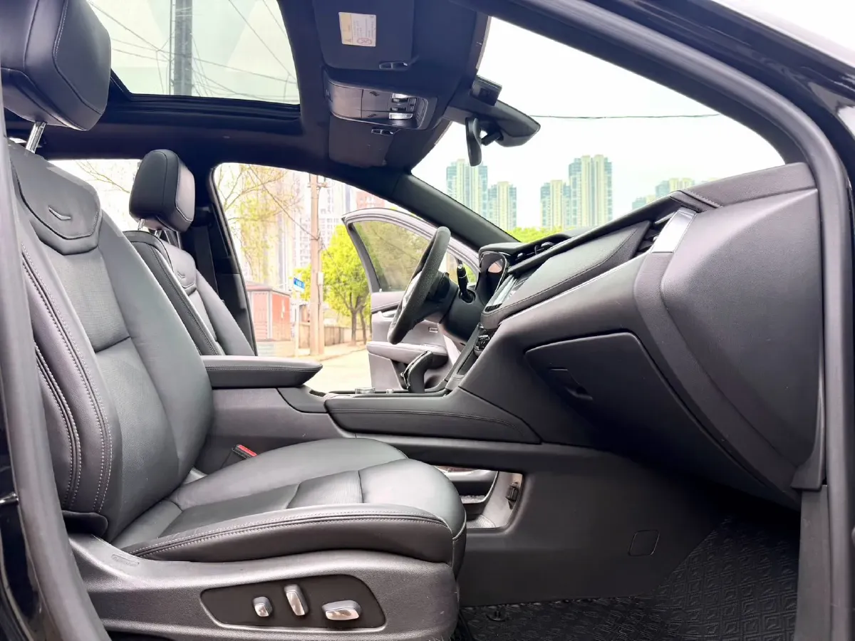 2021 Cadillac XT5 2.0T 237HP L4 9AT,autocango,china used car exporter,china ev exporter,chinese used car exporter,chinese used ev exporter