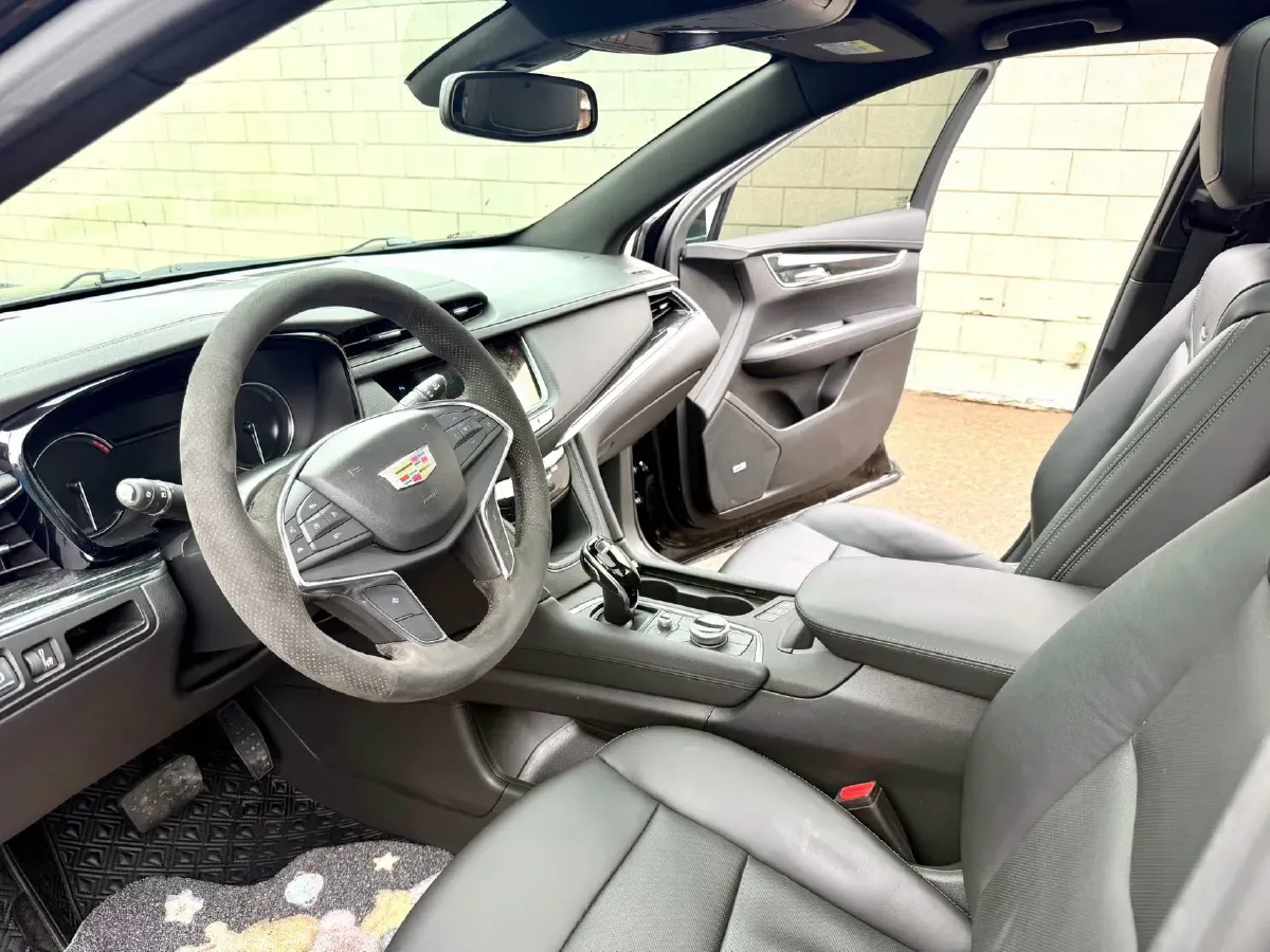 2021 Cadillac XT5 2.0T 237HP L4 9AT,autocango,china used car exporter,china ev exporter,chinese used car exporter,chinese used ev exporter