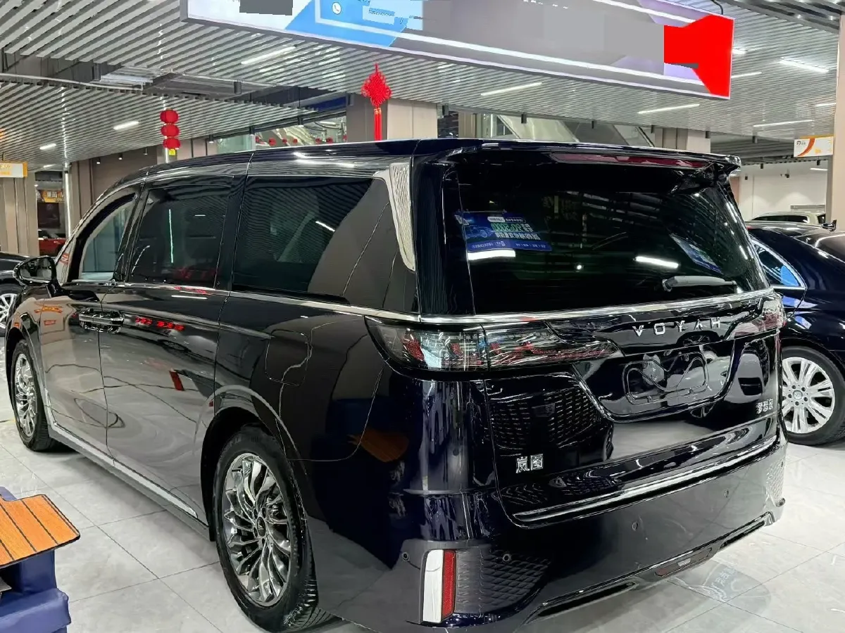 2022 Voyah Dream 1.5T 136HP L4 PHEV 25.57KWH,autocango,china used car exporter,china ev exporter,chinese used car exporter,chinese used ev exporter