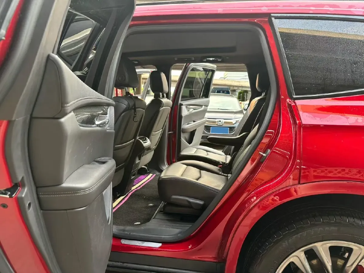 2022 Cadillac XT6 2.0T 237HP L4 9AT,autocango,china used car exporter,china ev exporter,chinese used car exporter,chinese used ev exporter