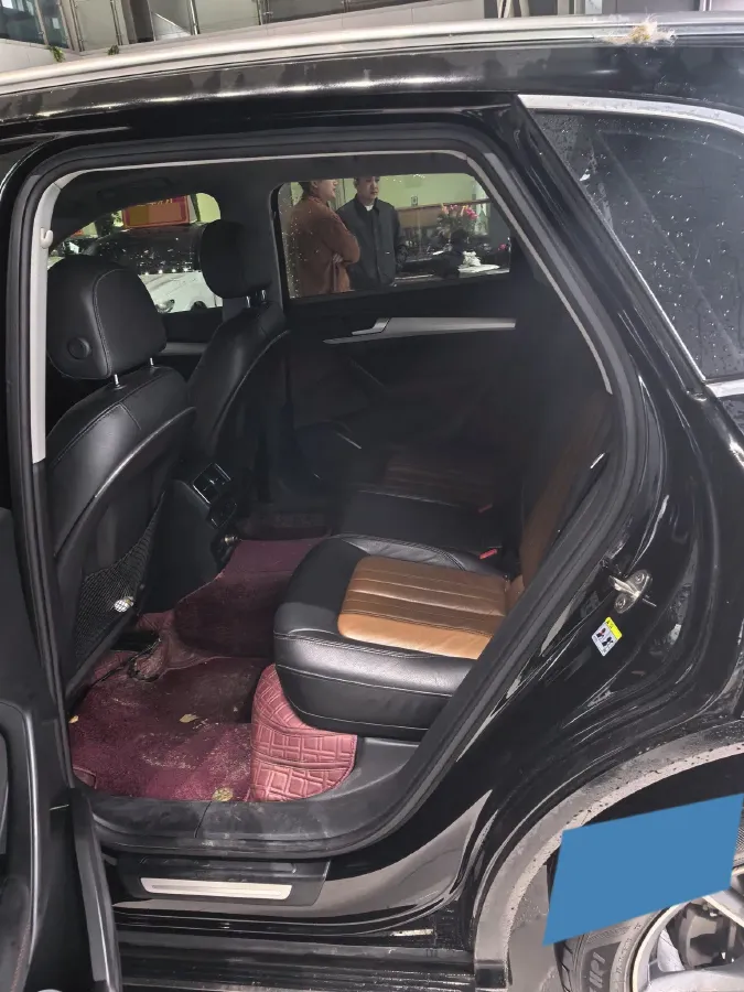 2020 Audi Q5L 2.0T 190HP L4 7DCT,autocango,china used car exporter,china ev exporter,chinese used car exporter,chinese used ev exporter