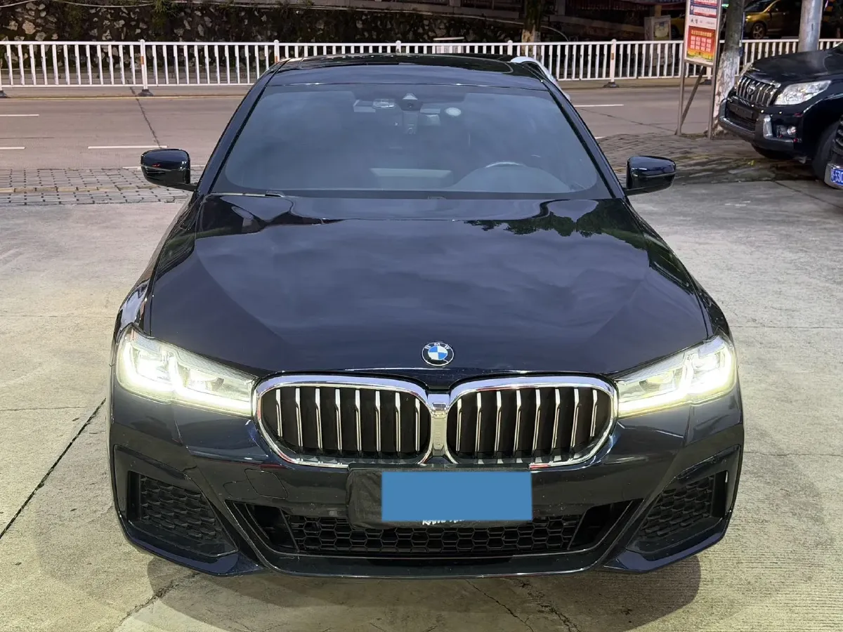 2021 BMW 5 Series 2.0T 252HP L4 8AT,autocango,china used car exporter,china ev exporter,chinese used car exporter,chinese used ev exporter