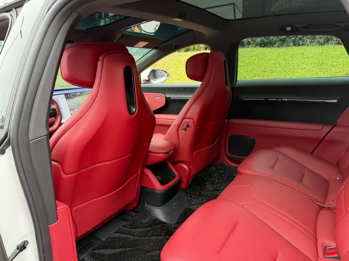 2025 Avatr 12 1.5T 156HP L4 REEV 39.05KWH,autocango,china used car exporter,china ev exporter,chinese used car exporter,chinese used ev exporter