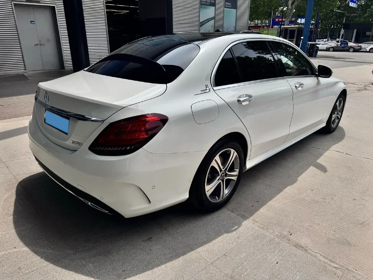 2020 Mercedes-Benz C Class 1.5T 184HP L4 9AT,autocango,china used car exporter,china ev exporter,chinese used car exporter,chinese used ev exporter