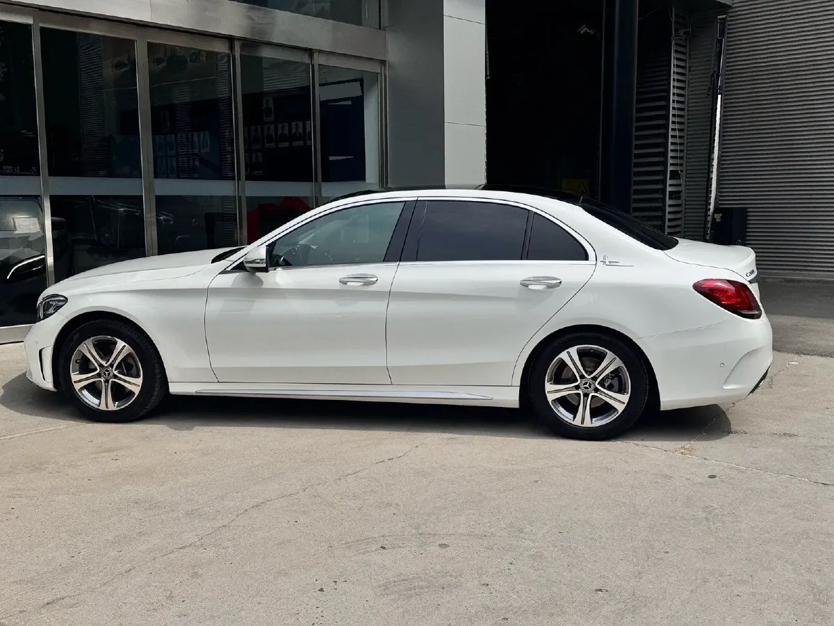 2020 Mercedes-Benz C Class 1.5T 184HP L4 9AT,autocango,china used car exporter,china ev exporter,chinese used car exporter,chinese used ev exporter