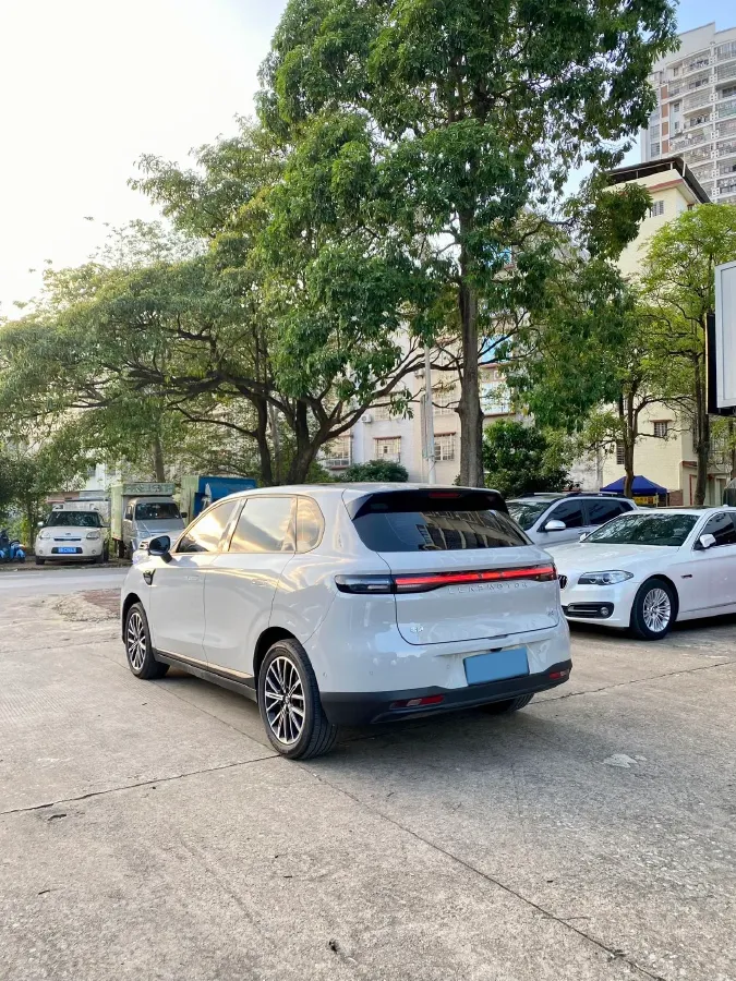 2025 Leapmotor B10 BEV 67.1KWH,autocango,china used car exporter,china ev exporter,chinese used car exporter,chinese used ev exporter