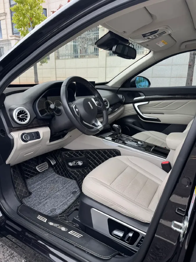 2017 WEY VV7 2.0T 234HP L4 7DCT,autocango,china used car exporter,china ev exporter,chinese used car exporter,chinese used ev exporter