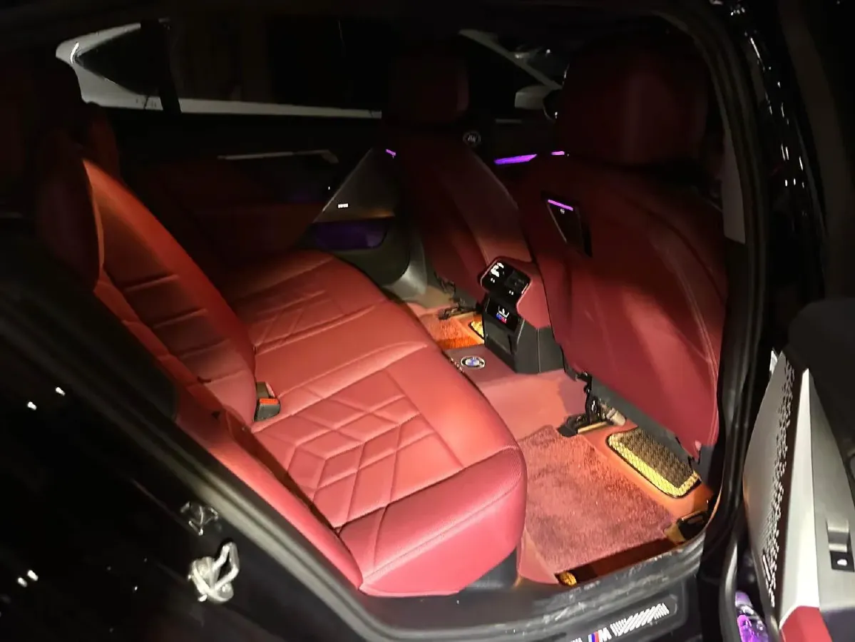 2025 BMW 5 Series 2.0T 258HP L4 8AT,autocango,china used car exporter,china ev exporter,chinese used car exporter,chinese used ev exporter