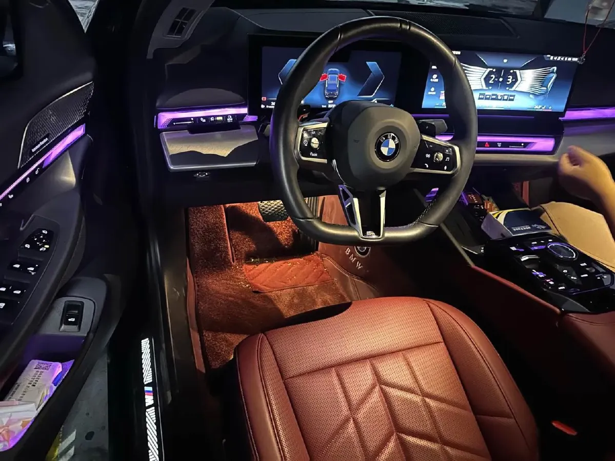 2025 BMW 5 Series 2.0T 258HP L4 8AT,autocango,china used car exporter,china ev exporter,chinese used car exporter,chinese used ev exporter