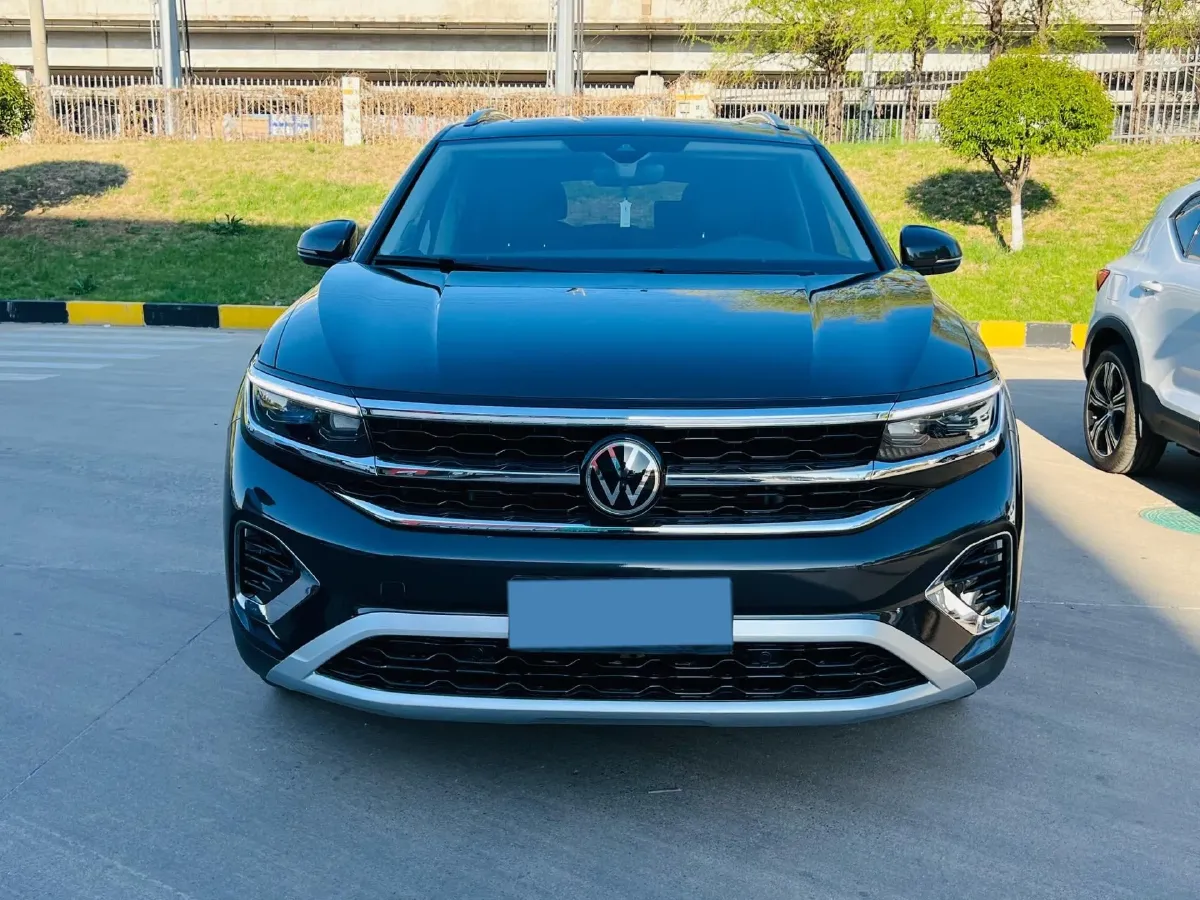 2021 Volkswagen Talagon 2.0T 220HP L4 7DCT,autocango,china used car exporter,china ev exporter,chinese used car exporter,chinese used ev exporter