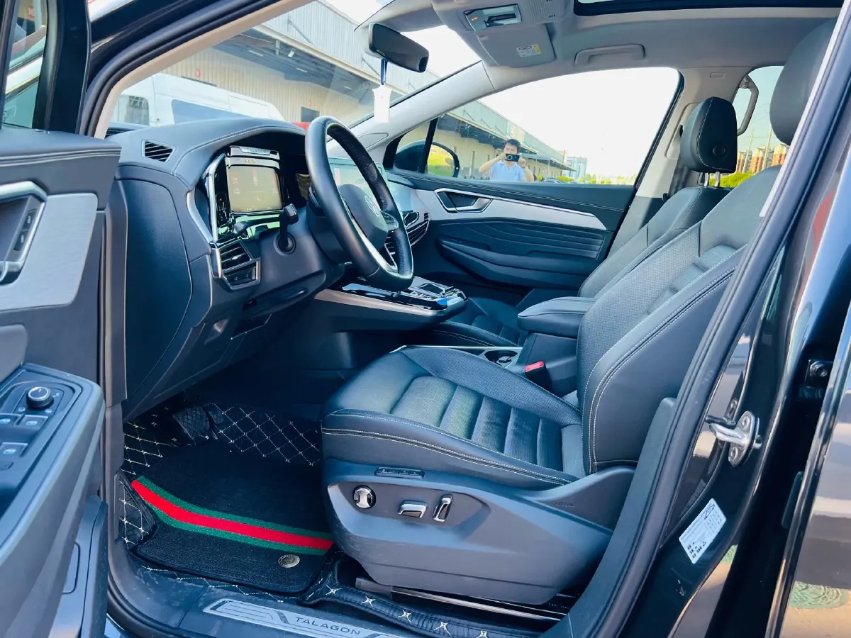 2021 Volkswagen Talagon 2.0T 220HP L4 7DCT,autocango,china used car exporter,china ev exporter,chinese used car exporter,chinese used ev exporter