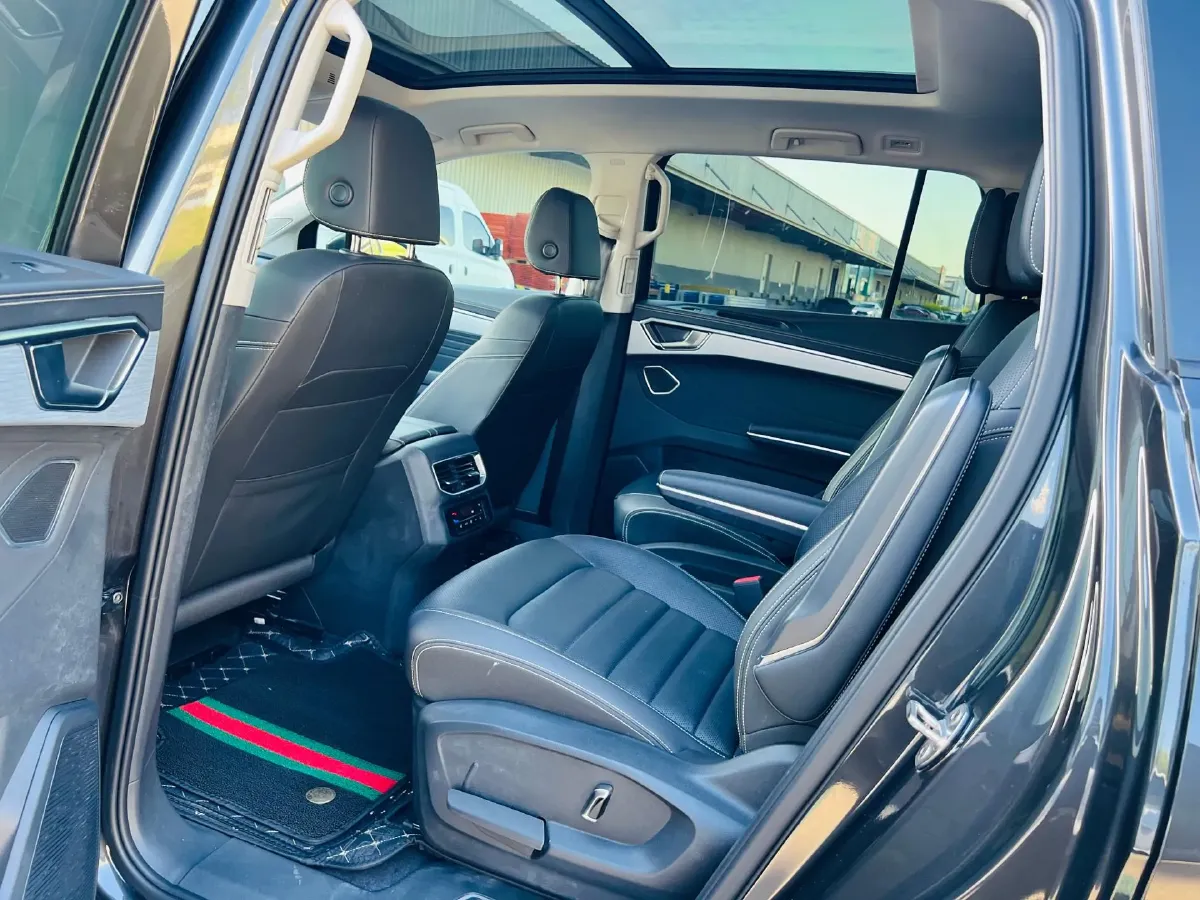 2021 Volkswagen Talagon 2.0T 220HP L4 7DCT,autocango,china used car exporter,china ev exporter,chinese used car exporter,chinese used ev exporter