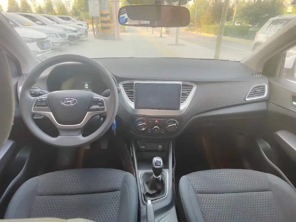 2020 Hyundai Verna 1.4L 100HP L4 6MT,autocango,china used car exporter,china ev exporter,chinese used car exporter,chinese used ev exporter