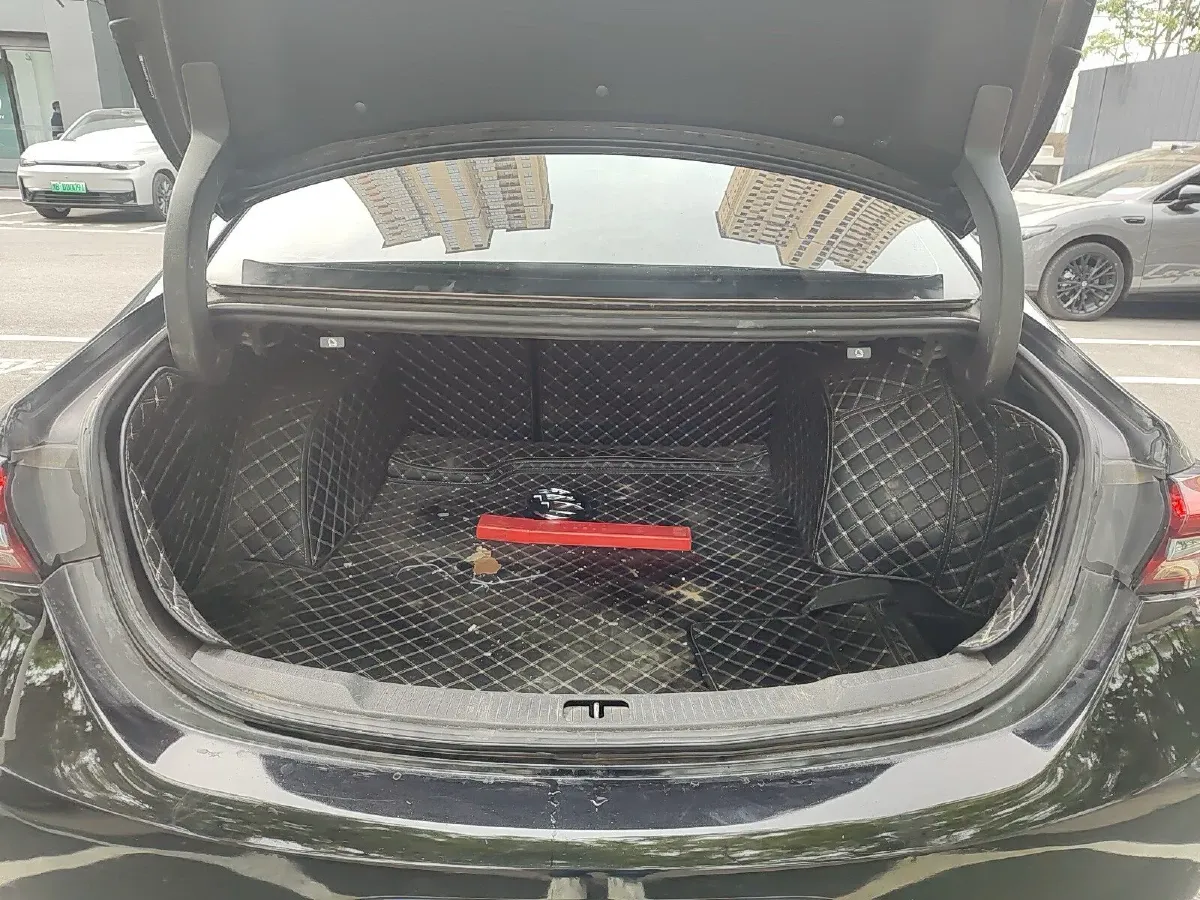 2019 Buick Larcosse 2.0T 241HP L4 9AT,autocango,china used car exporter,china ev exporter,chinese used car exporter,chinese used ev exporter