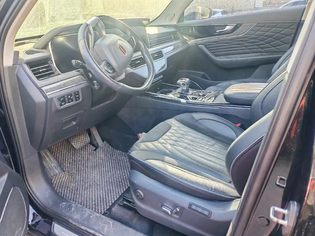 2022 HongQi HS5 2.0T 224HP L4 6AT,autocango,china used car exporter,china ev exporter,chinese used car exporter,chinese used ev exporter