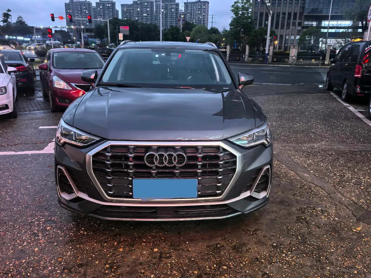 2022 Audi Q3 1.4T 150HP L4 7DCT,autocango,china used car exporter,china ev exporter,chinese used car exporter,chinese used ev exporter