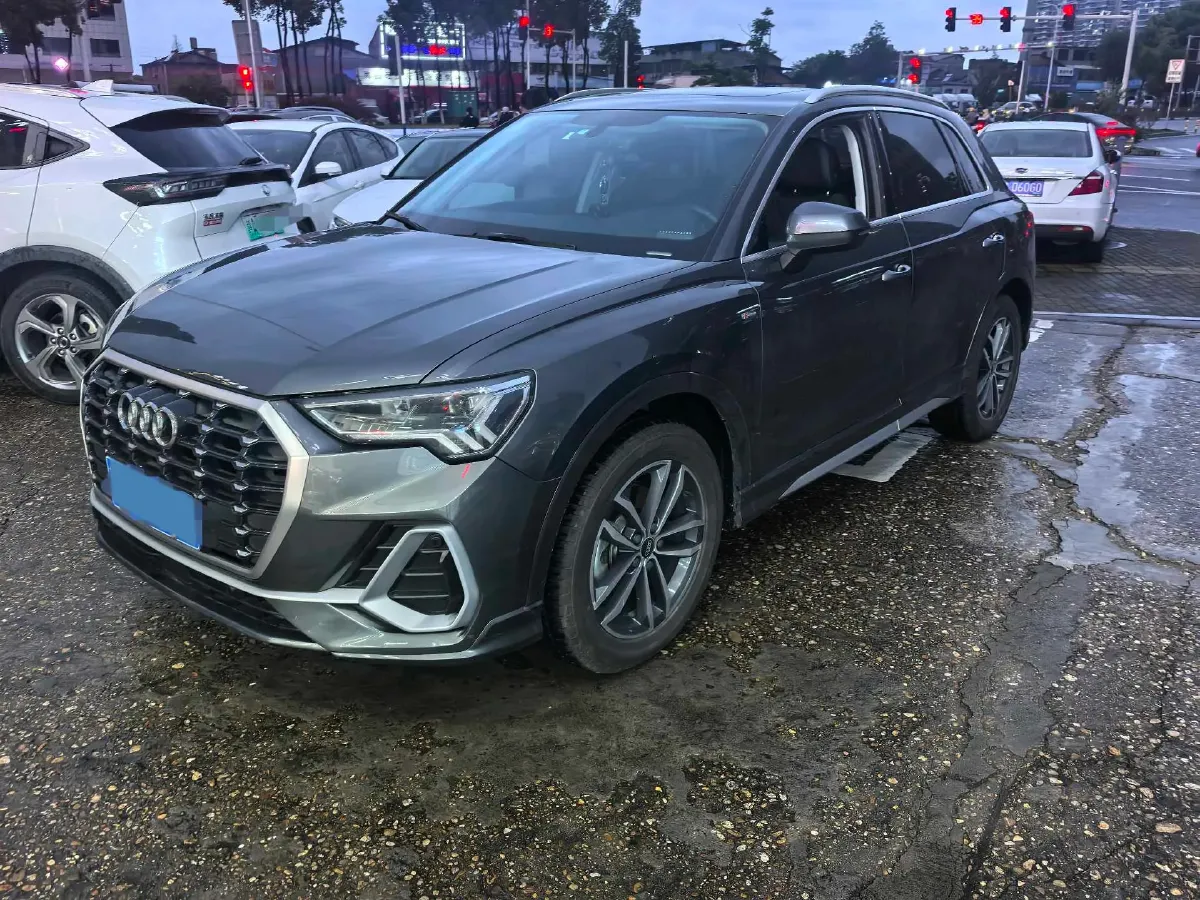 2022 Audi Q3 1.4T 150HP L4 7DCT,autocango,china used car exporter,china ev exporter,chinese used car exporter,chinese used ev exporter