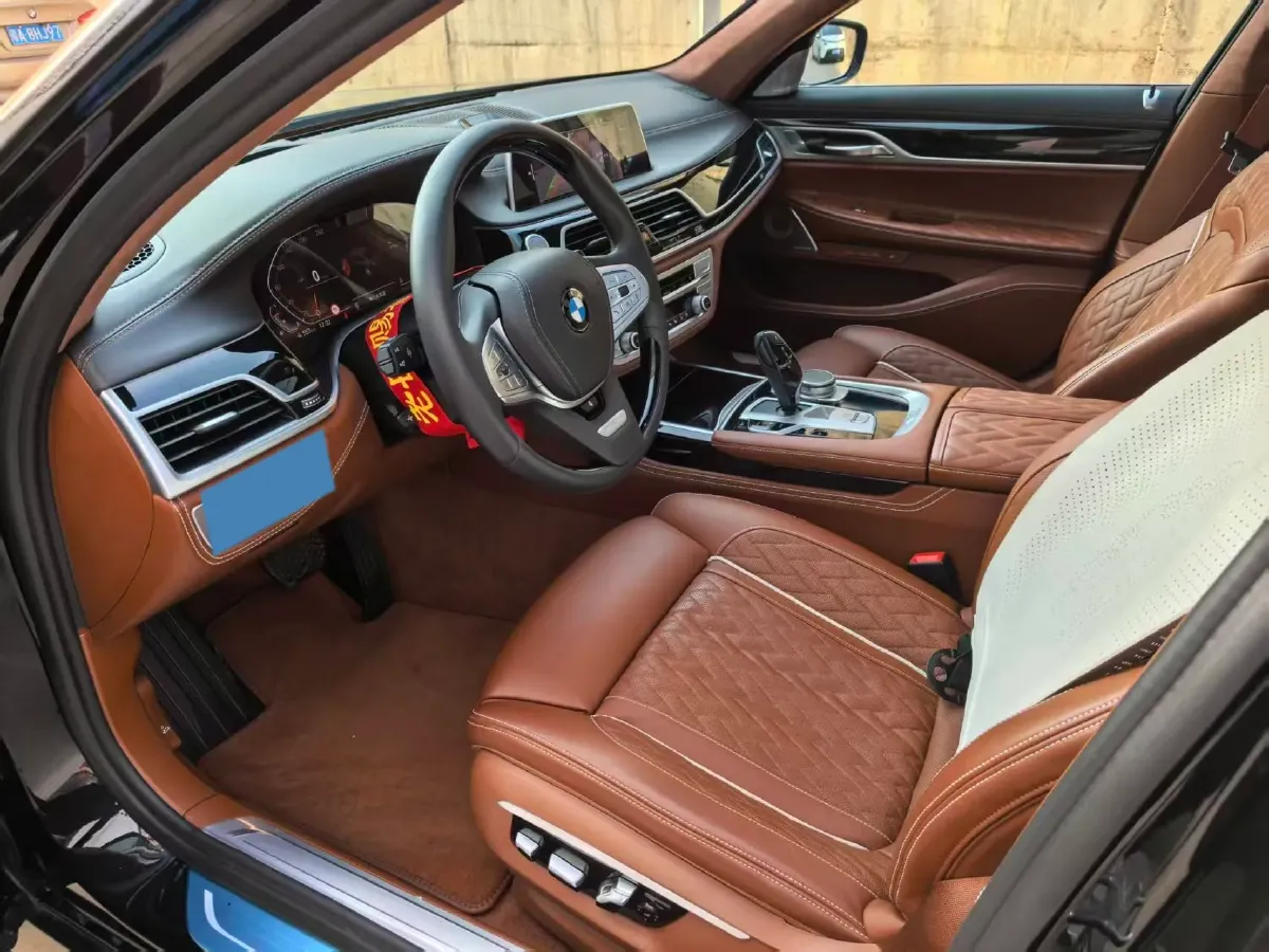 2021 BMW 7 Series 3.0T 340HP L6 8AT,autocango,china used car exporter,china ev exporter,chinese used car exporter,chinese used ev exporter