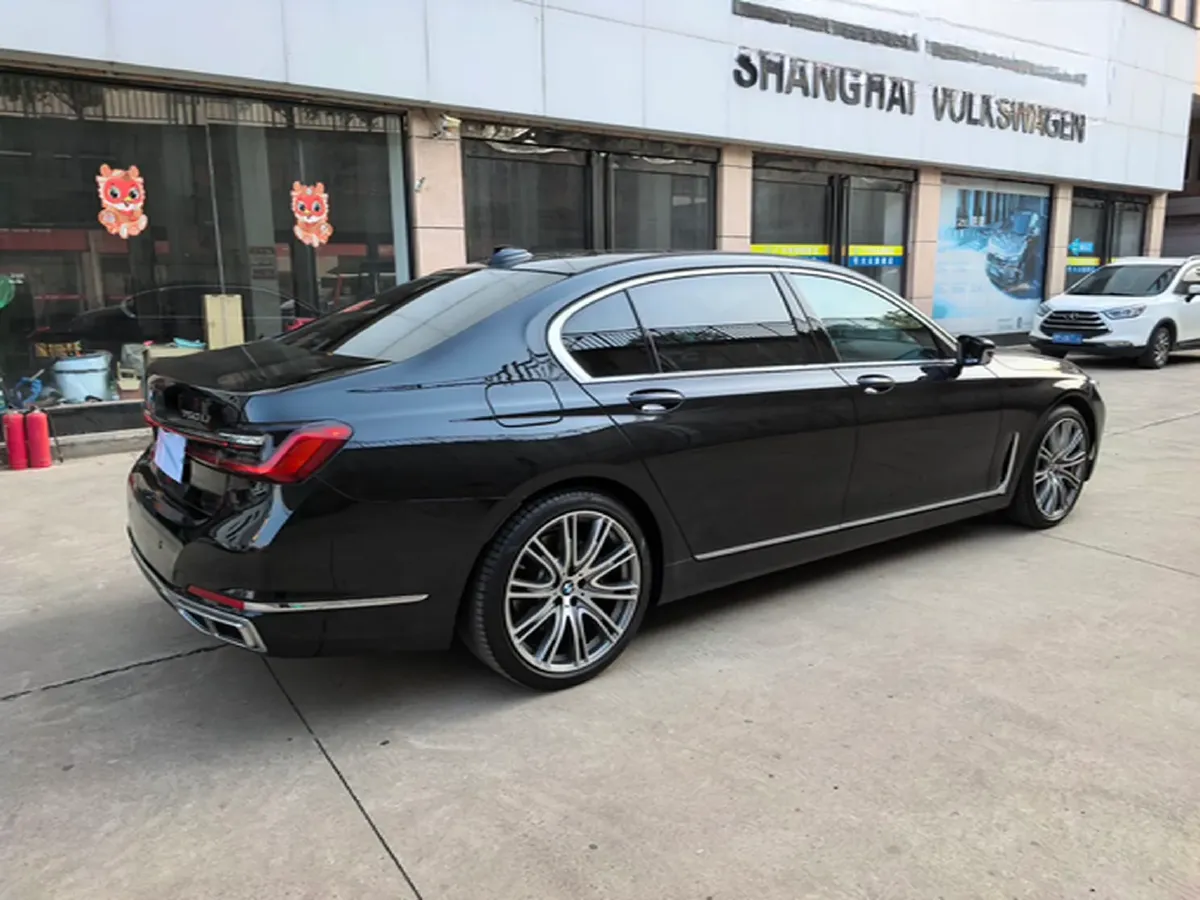 2021 BMW 7 Series 3.0T 340HP L6 8AT,autocango,china used car exporter,china ev exporter,chinese used car exporter,chinese used ev exporter