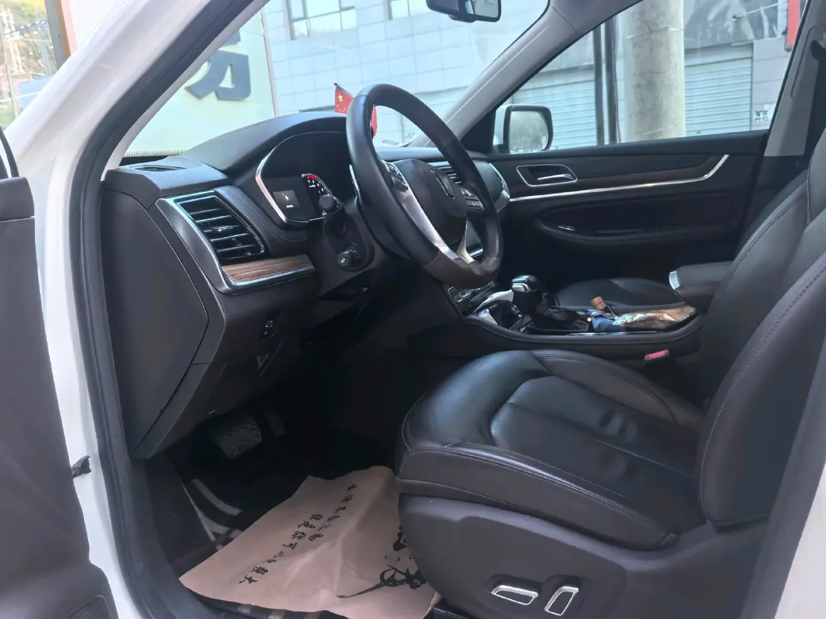 2019 Roewe RX8 2.0T 222HP L4 6AT,autocango,china used car exporter,china ev exporter,chinese used car exporter,chinese used ev exporter