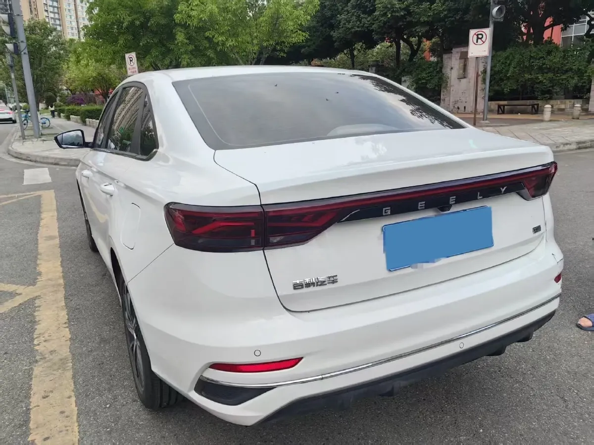 2022 Geely Emgrand 1.5L 114HP L4 CVT,autocango,china used car exporter,china ev exporter,chinese used car exporter,chinese used ev exporter