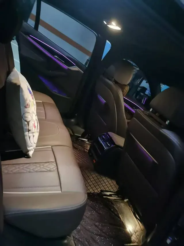 2022 BMW 5 Series 2.0T 184HP L4 8AT,autocango,china used car exporter,china ev exporter,chinese used car exporter,chinese used ev exporter