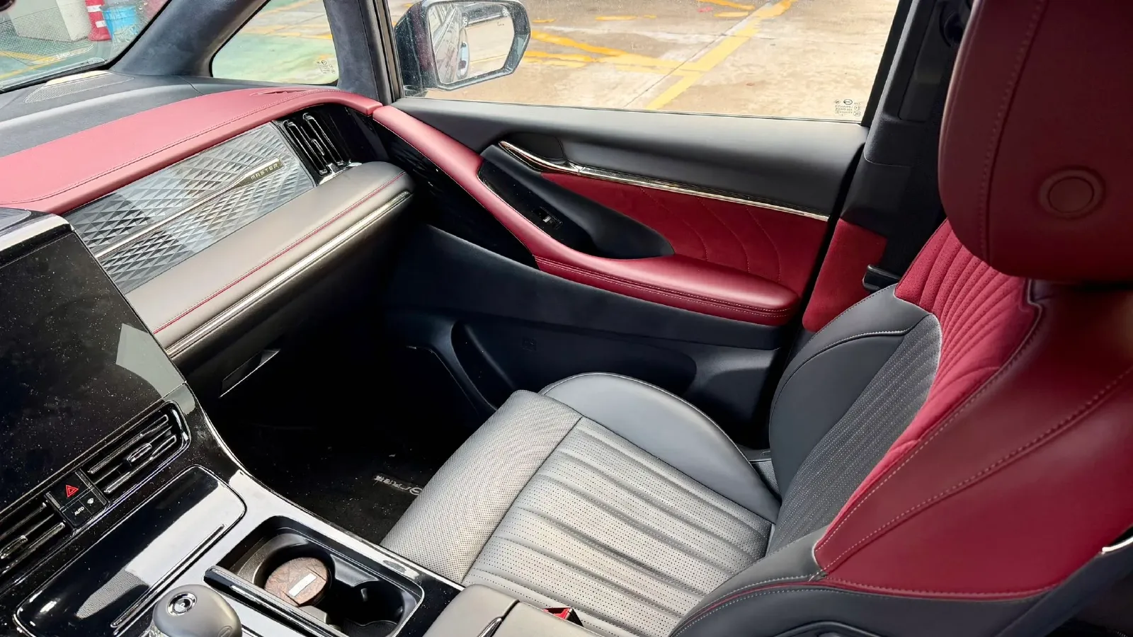 2023 GAC Trumpchi M8 2.0T 190HP L4 E-CVT Hybrid,autocango,china used car exporter,china ev exporter,chinese used car exporter,chinese used ev exporter