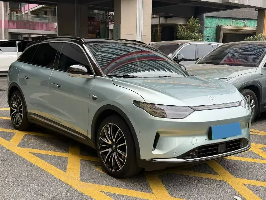 2021 Mitsubishi Outlander 2.4L 192HP L4 CVT,autocango,china used car exporter,china ev exporter,chinese used car exporter,chinese used ev exporter