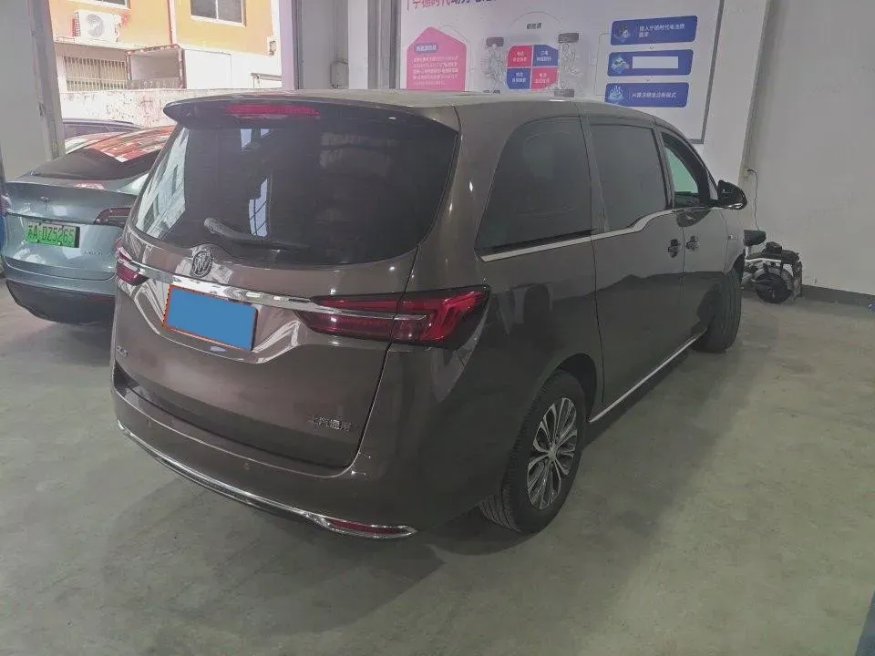 2023 Buick GL8 2.0T 237HP L4 9AT,autocango,china used car exporter,china ev exporter,chinese used car exporter,chinese used ev exporter