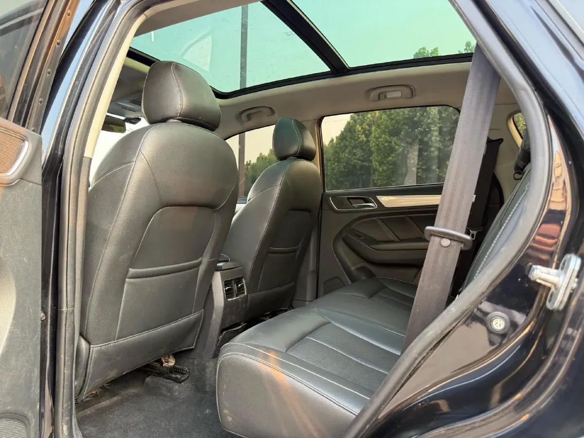 2018 Roewe RX5 1.5T 169HP L4 7DCT,autocango,china used car exporter,china ev exporter,chinese used car exporter,chinese used ev exporter