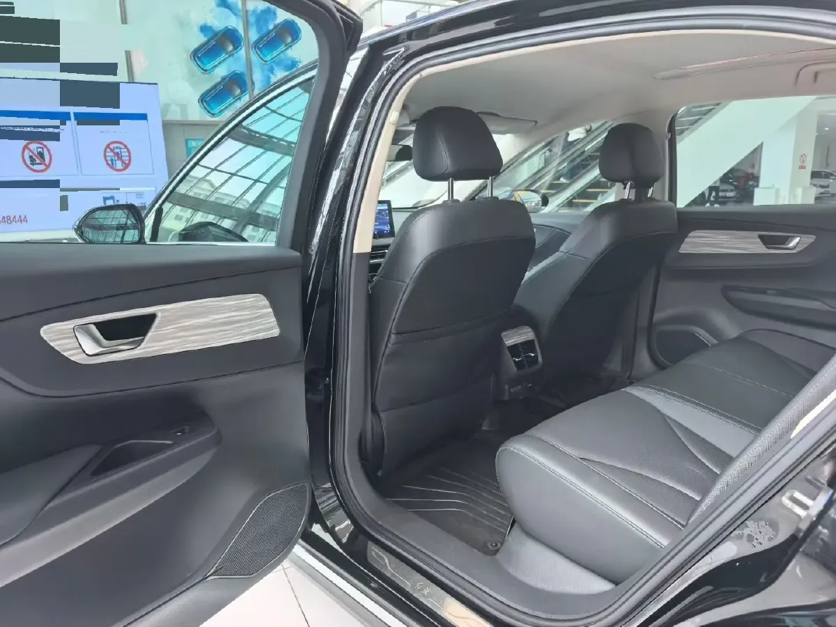 2023 HongQi E-QM5 BEV 82KWH,autocango,china used car exporter,china ev exporter,chinese used car exporter,chinese used ev exporter