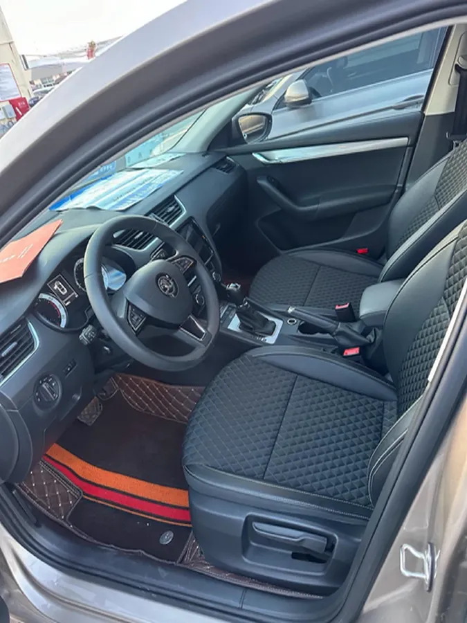 2019 Skoda Octavia 1.5L 116HP L4 6AT,autocango,china used car exporter,china ev exporter,chinese used car exporter,chinese used ev exporter