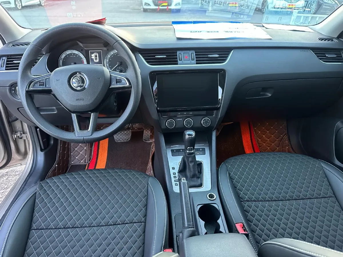 2019 Skoda Octavia 1.5L 116HP L4 6AT,autocango,china used car exporter,china ev exporter,chinese used car exporter,chinese used ev exporter
