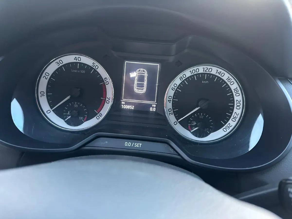 2019 Skoda Octavia 1.5L 116HP L4 6AT,autocango,china used car exporter,china ev exporter,chinese used car exporter,chinese used ev exporter