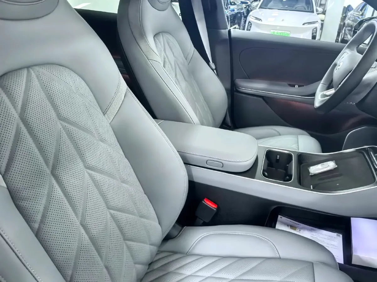 2026 BMW 3 Series 2.0T 245HP L4 8AT,autocango,china used car exporter,china ev exporter,chinese used car exporter,chinese used ev exporter