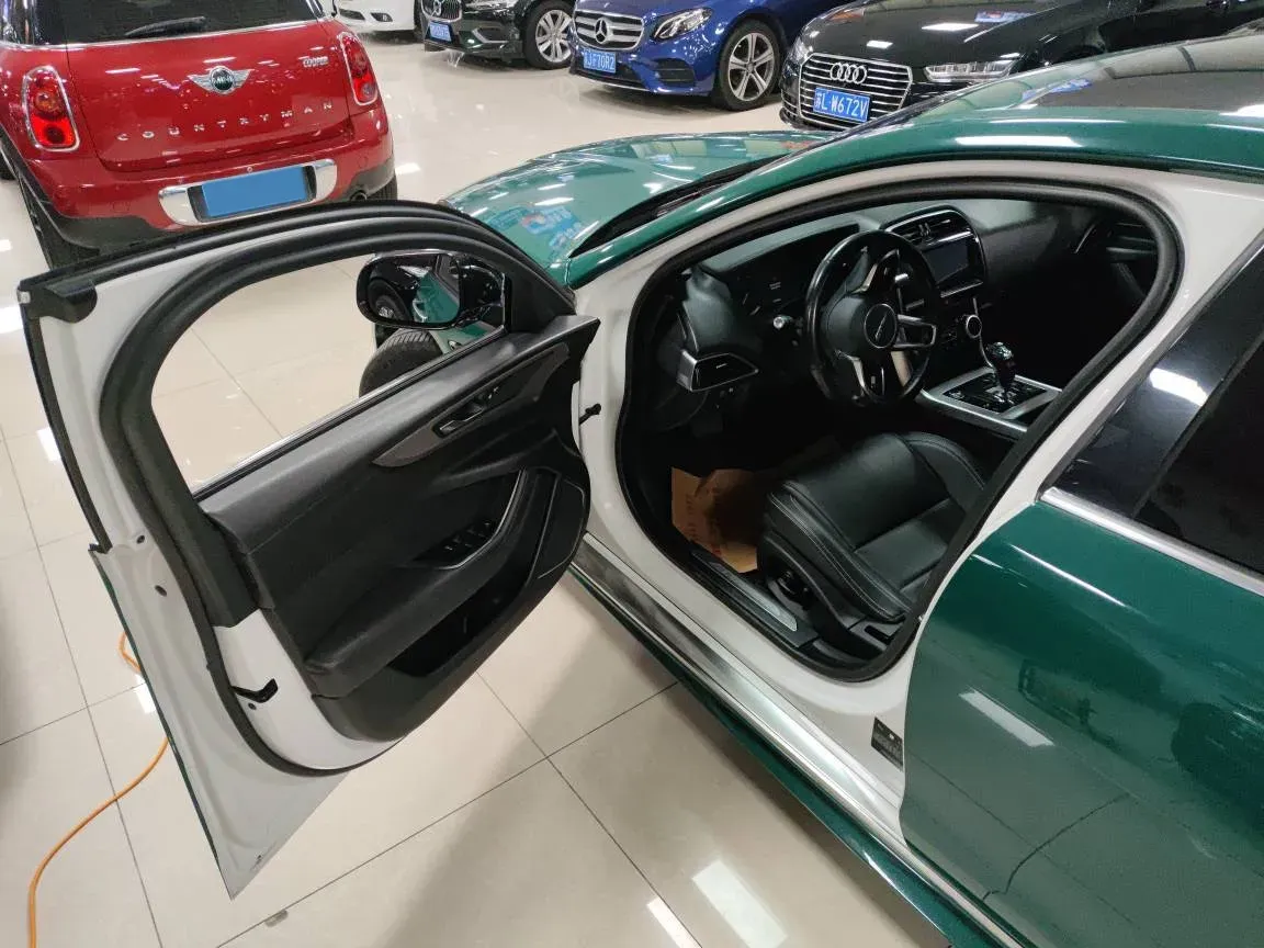 2020 Jaguar XEL 2.0T 200HP L4 8AT,autocango,china used car exporter,china ev exporter,chinese used car exporter,chinese used ev exporter