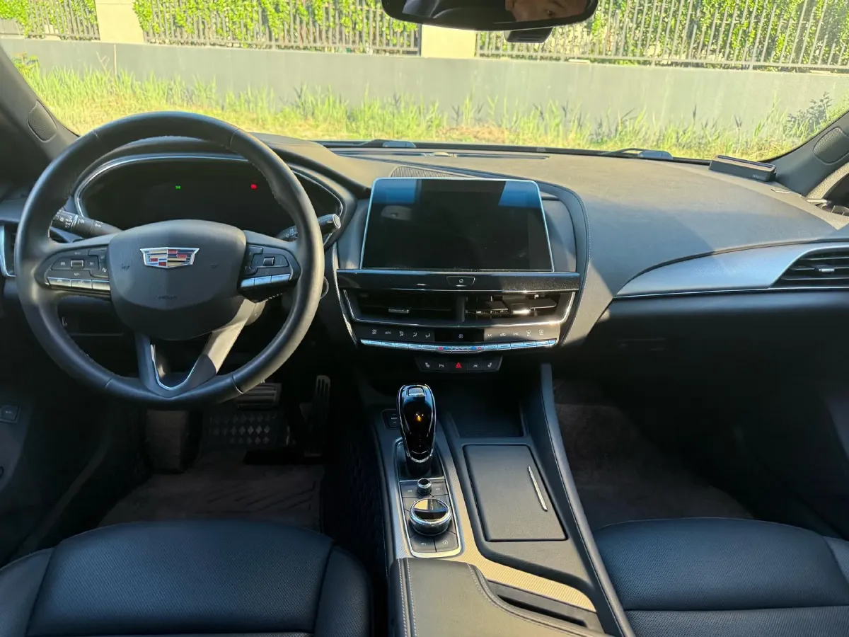 2022 Cadillac CT5 2.0T 237HP L4 10AT,autocango,china used car exporter,china ev exporter,chinese used car exporter,chinese used ev exporter