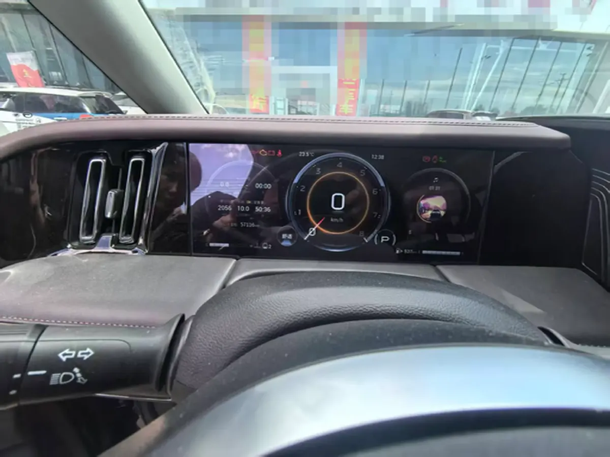 2024 GAC Trumpchi M8 2.0T 252HP L4 8AT,autocango,china used car exporter,china ev exporter,chinese used car exporter,chinese used ev exporter