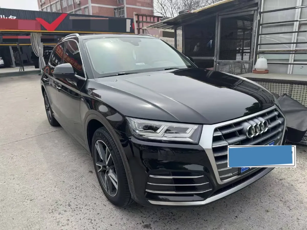 2020 Audi Q5L 2.0T 190HP L4 7DCT,autocango,china used car exporter,china ev exporter,chinese used car exporter,chinese used ev exporter