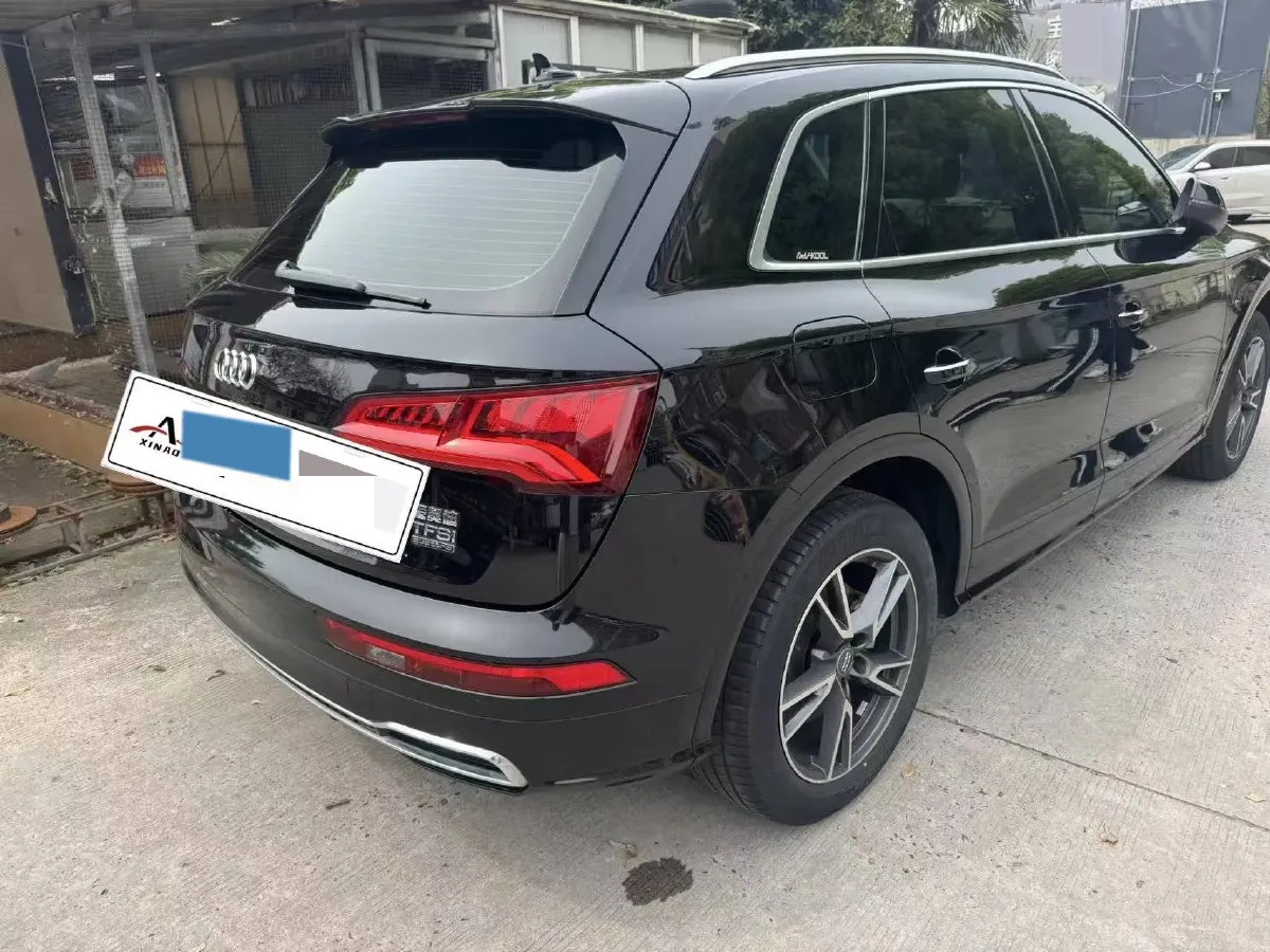 2020 Audi Q5L 2.0T 190HP L4 7DCT,autocango,china used car exporter,china ev exporter,chinese used car exporter,chinese used ev exporter