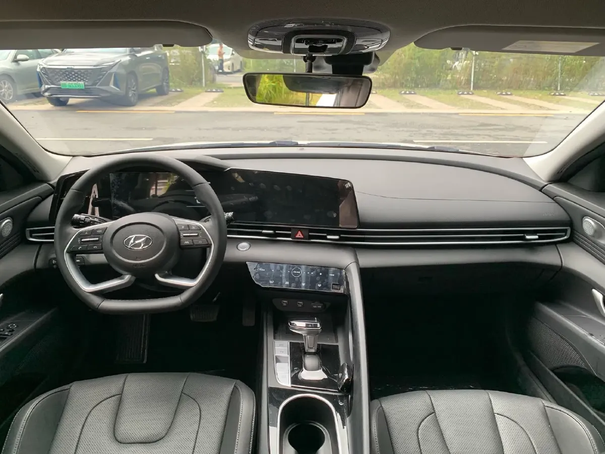 2022 Hyundai Elantra 1.5L 115HP L4 CVT,autocango,china used car exporter,china ev exporter,chinese used car exporter,chinese used ev exporter