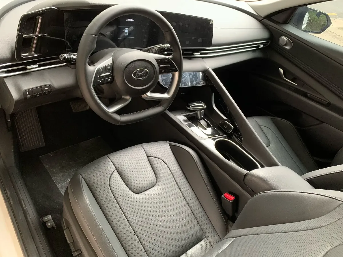 2022 Hyundai Elantra 1.5L 115HP L4 CVT,autocango,china used car exporter,china ev exporter,chinese used car exporter,chinese used ev exporter