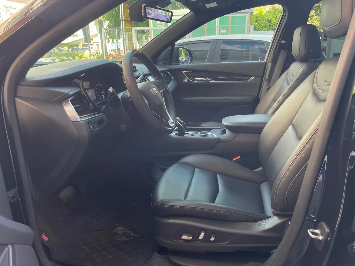 2022 Cadillac XT6 2.0T 237HP L4 9AT,autocango,china used car exporter,china ev exporter,chinese used car exporter,chinese used ev exporter