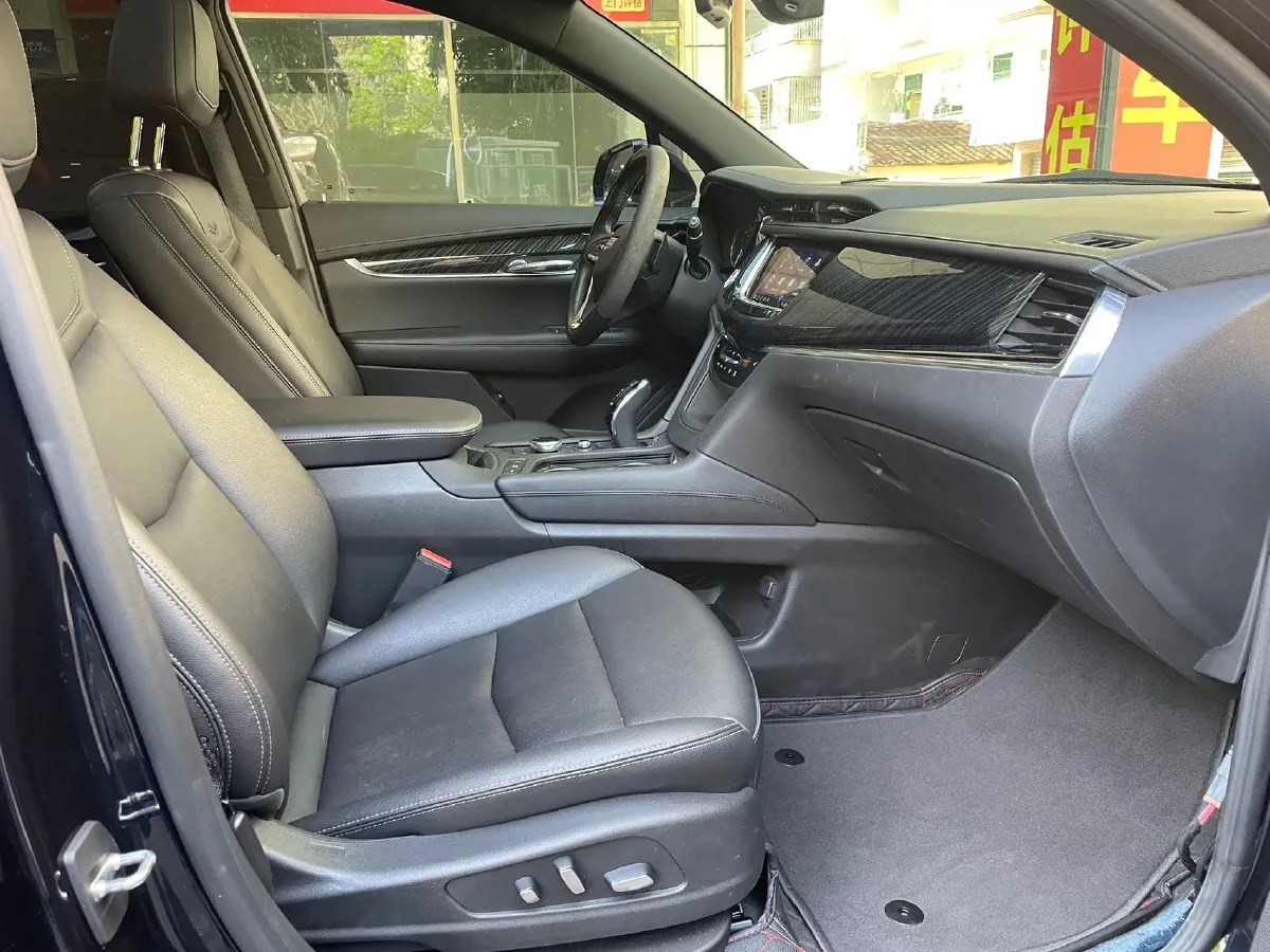 2022 Cadillac XT6 2.0T 237HP L4 9AT,autocango,china used car exporter,china ev exporter,chinese used car exporter,chinese used ev exporter