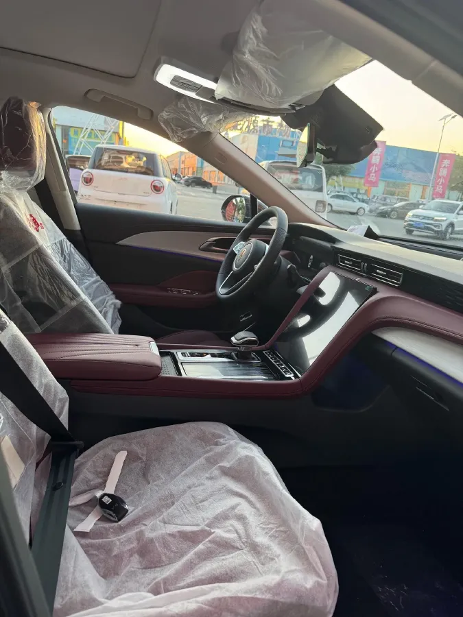 2025 HongQi H5 1.5T 150HP L4 1DHT PHEV,autocango,china used car exporter,china ev exporter,chinese used car exporter,chinese used ev exporter