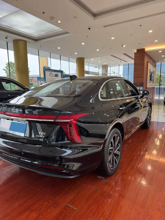 2025 HongQi H5 1.5T 150HP L4 1DHT PHEV,autocango,china used car exporter,china ev exporter,chinese used car exporter,chinese used ev exporter